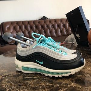 Rare 2019 Nike Women's Air Max 97 Pure Platinum/Aurora Green Size 8 921733-065
